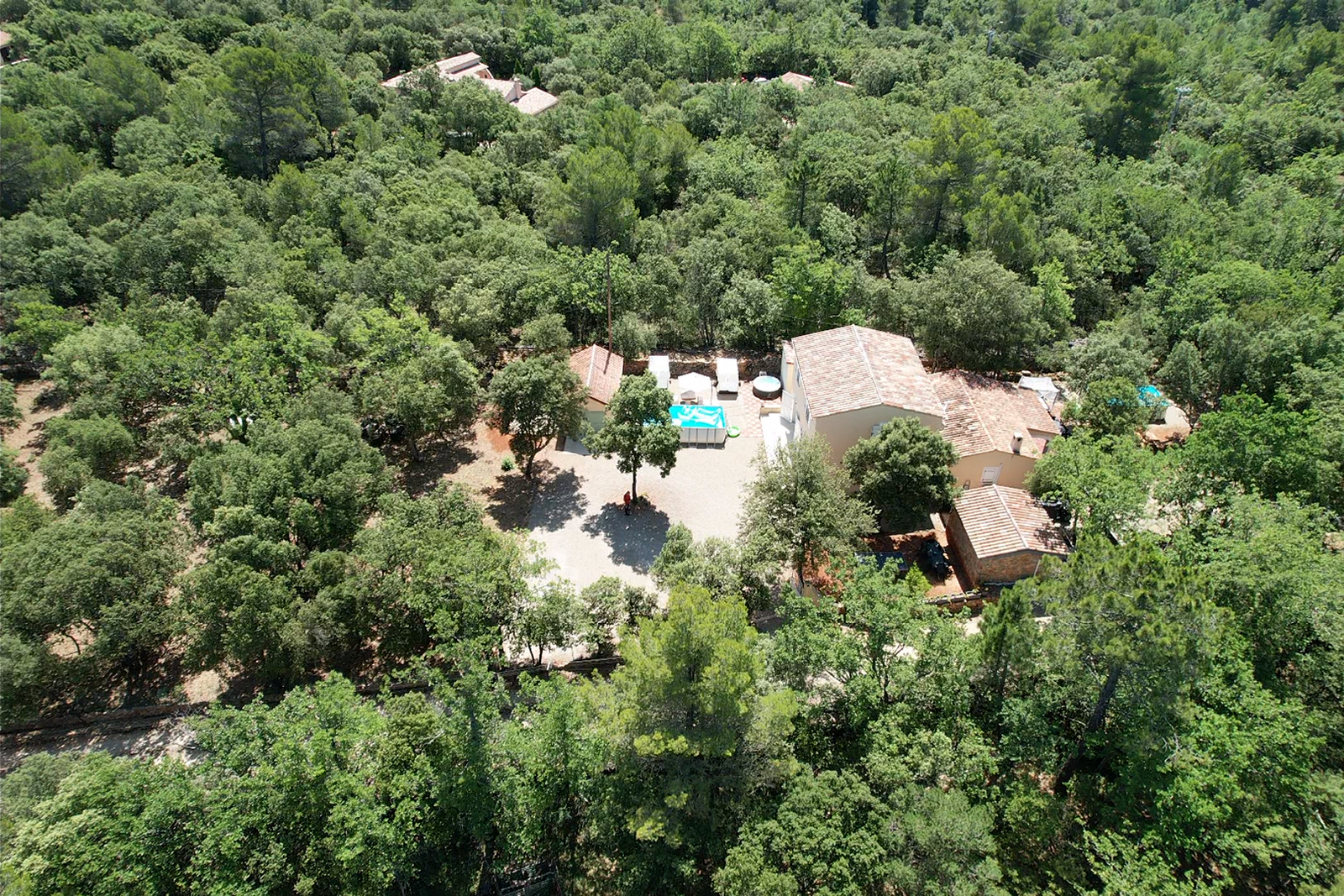 propriété gîte le repos des chênes