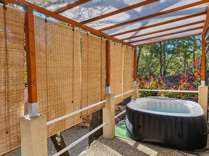 Le spa sous la pergola